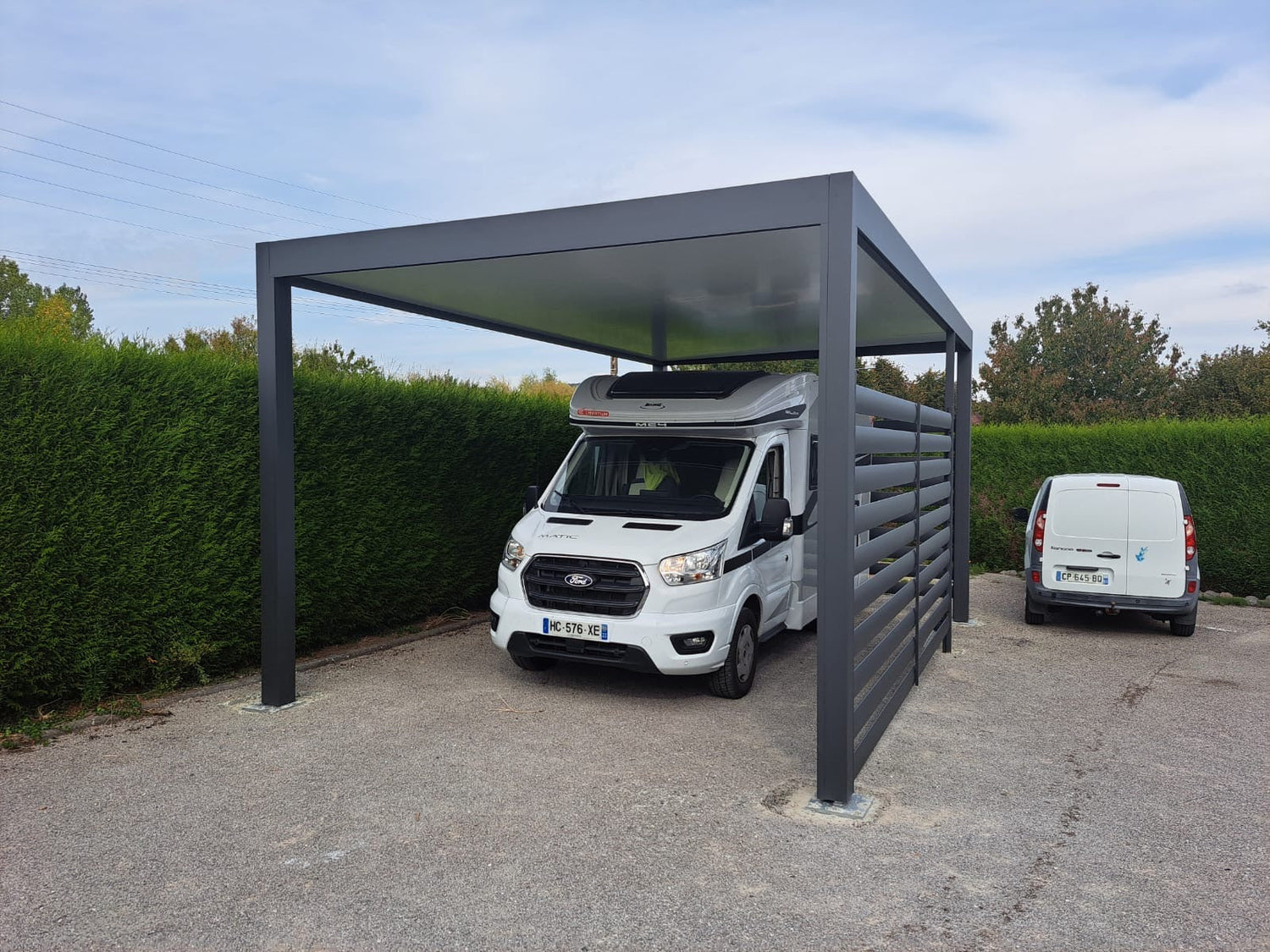 Etude de cas 4 - Carport camping-car et pergola sur-mesure à Maresquel (Pas-de-Calais) — 30 m² + espace piscine