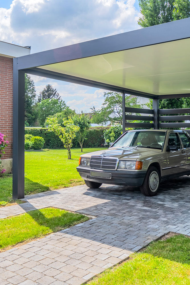 Etude de cas 7 - Carport aluminium sur-mesure pour voitures de collection à Douchy-les-Mines (Nord) — 42 m²