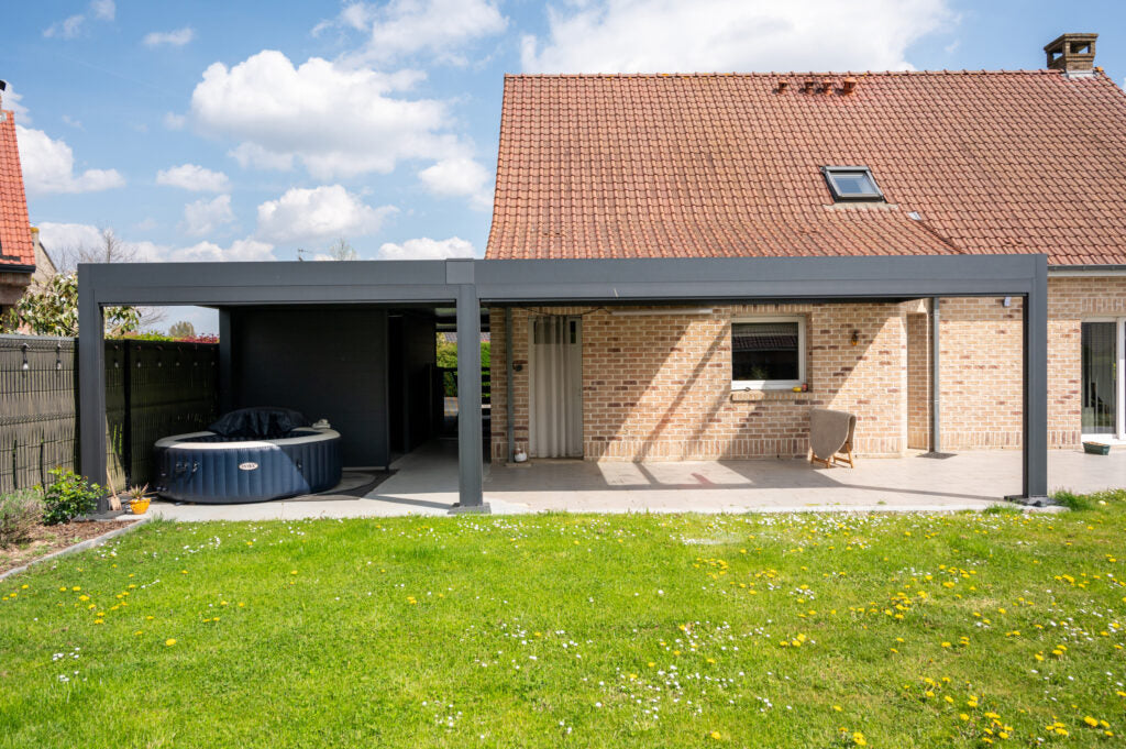 Etude de cas 5 - Pergola aluminium sur-mesure autour du pignon à Maresquel (Pas-de-Calais) — 50 m²